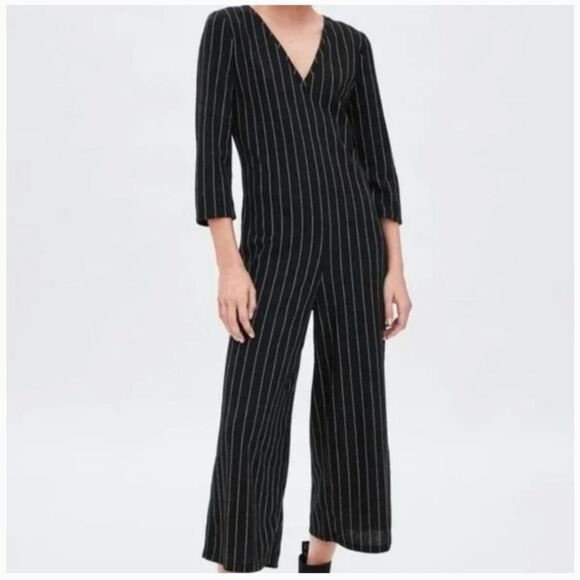 Zara V-Neck Stripe Relax Jumpsuit Small - Picture 1 of 10